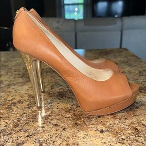 MICHAEL KORS LEATHER PEEP TOE GOLD HEELS WOMENS 8.5